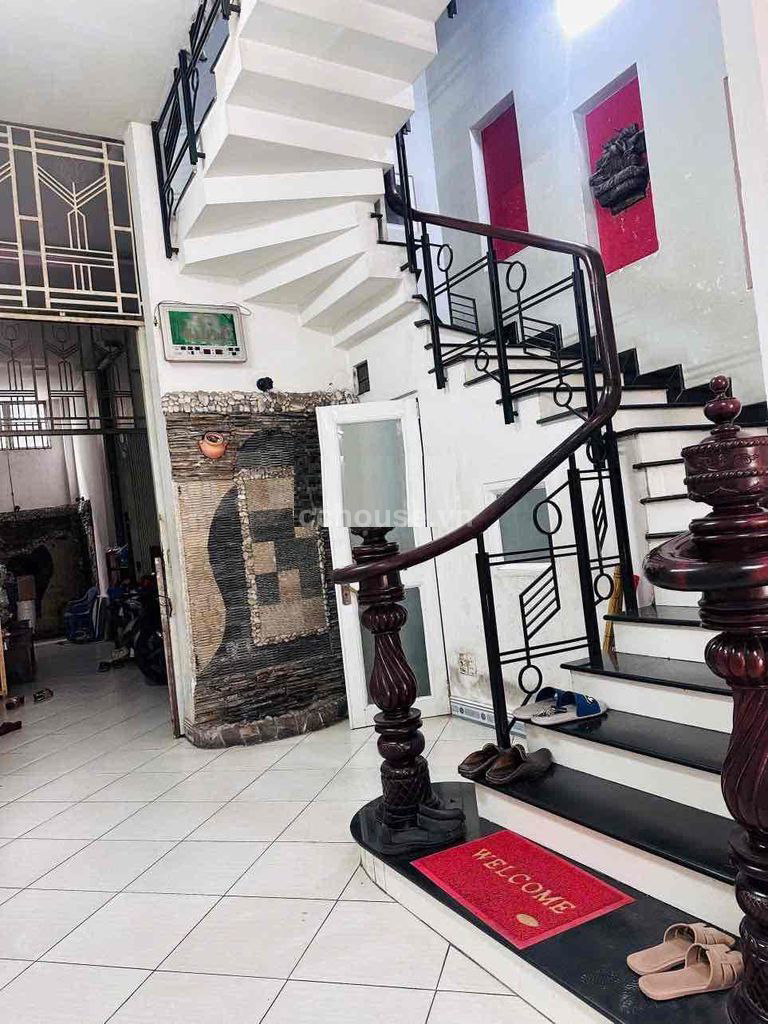 Bán nhà MT Lê Quang Định, P.Bình Thạnh. DT 3.9x20m, 4 tầng ST