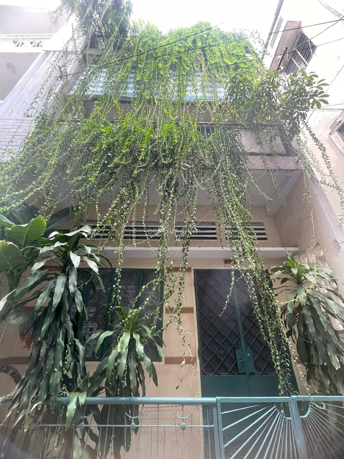 Nhà hẻm Lê Văn sỹ Q3 cách MT 1 Căn nhà  .NH: 5.5m