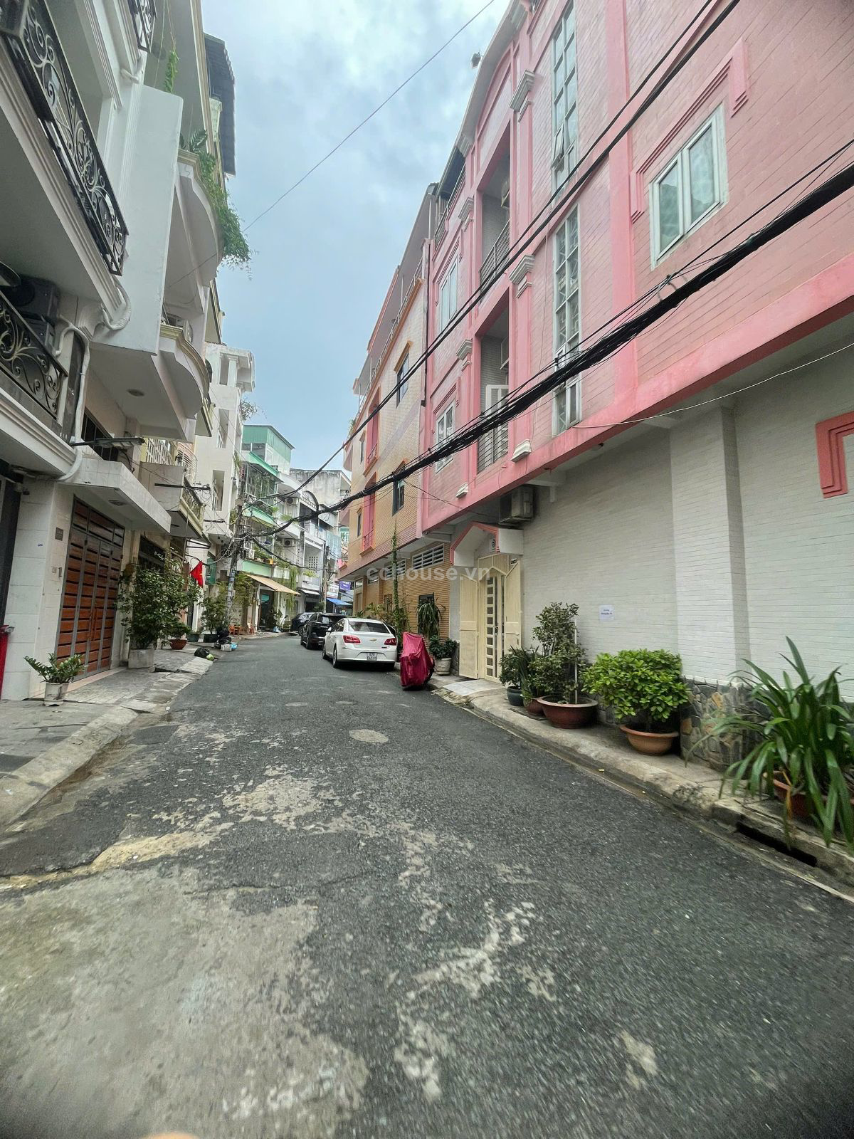Hẻm xe tải quay đầu Tô Hiến Thành Q10 . Dt: 4 X 15m  . 11 tỷ
