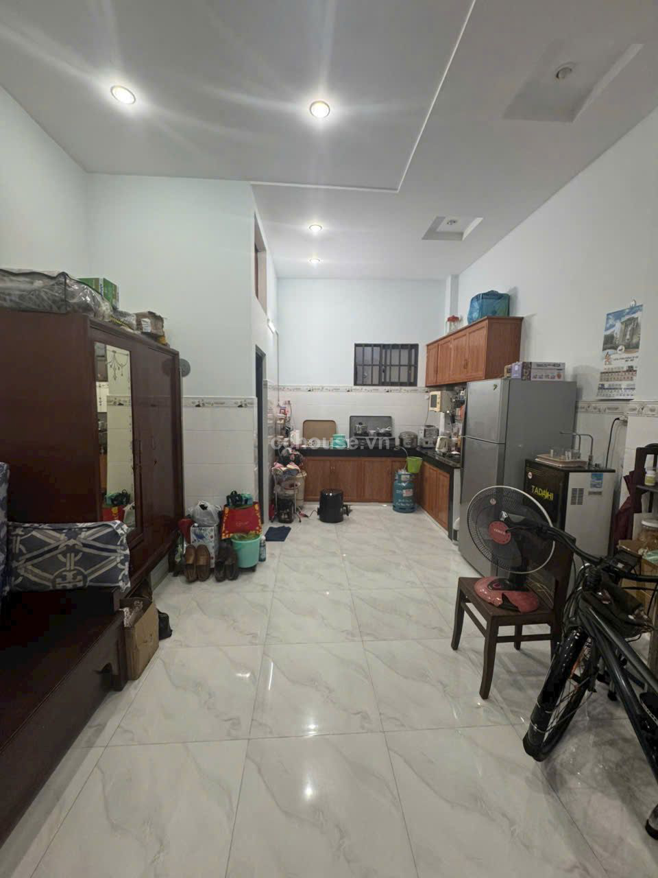 Nhà hẻm 8m cách Mặt tiền vài bước chân Khu Víp Bàu cát .