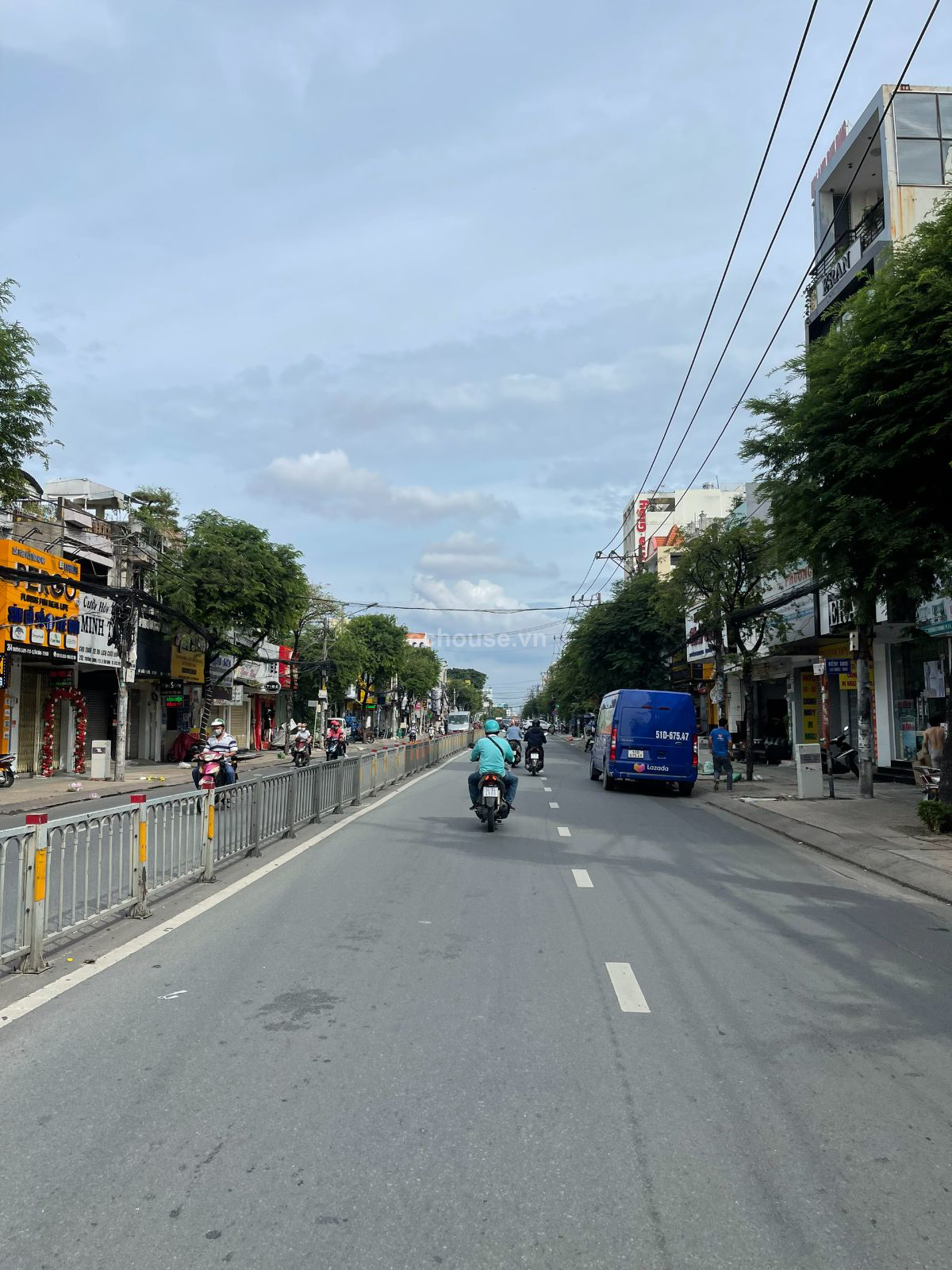 Bán nhà MTKD Trường Chinh, P.Bảy Hiền. DT 4.55x17.65m, 5 tầng ST
