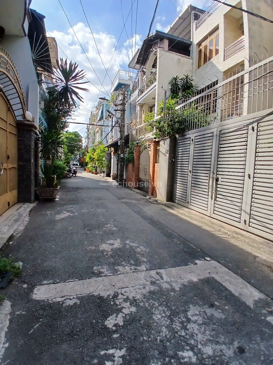 BÁN NHÀ HẺM NGUYỄN CẢNH CHÂN, P. NGUYỄN CƯ TRINH, Q.1 – GIÁ 17.9 TỶ