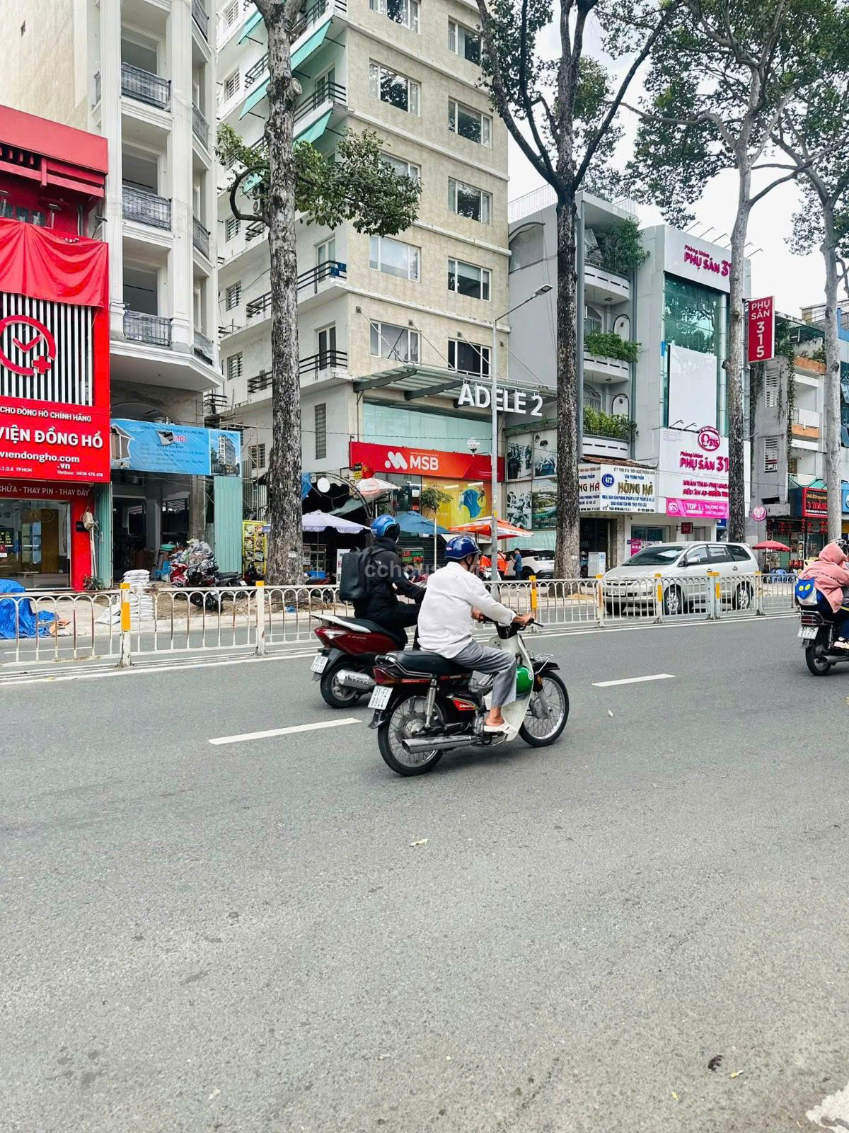 Tòa nhà 472-474 Trần Hưng Đạo. DT 8.7x26.5m, hầm 10 tầng