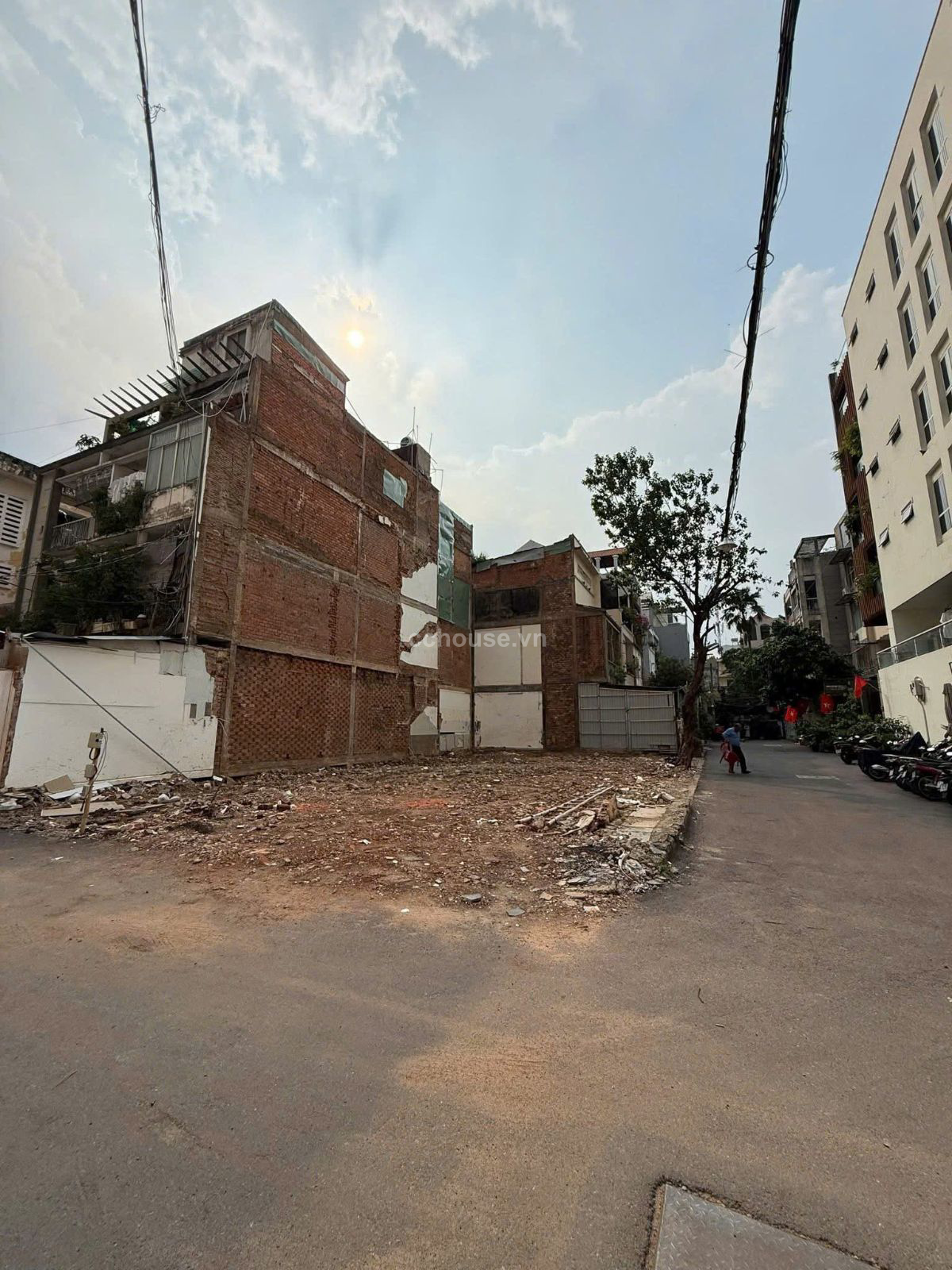 Lo-goc-MT-hem-37157-Hai-Ba-Trung-PXuan-Hoa-DT-112x22m-id8441