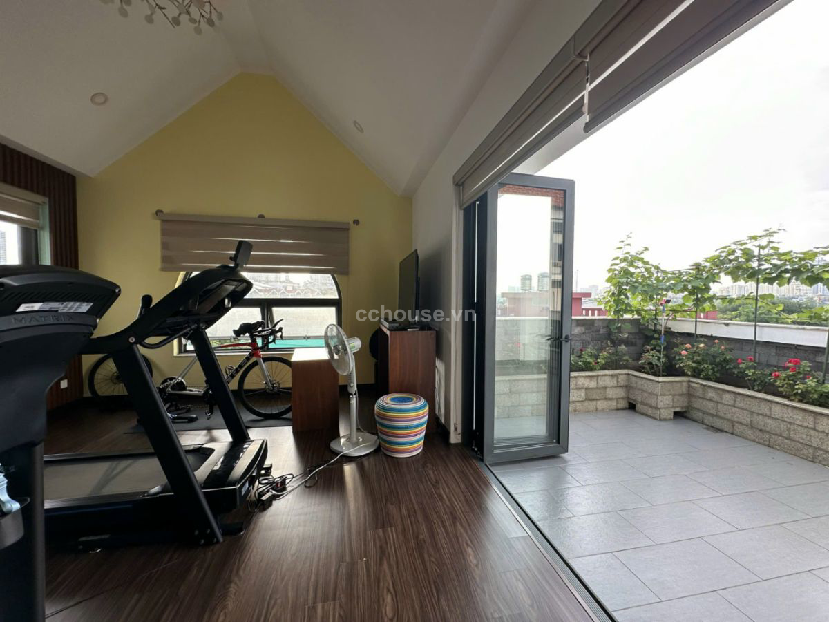 NHA-MT-TRAN-QUANG-KHAI-QUAN-1-DT-72X18M-131M2-KC-TRET-3-LAU-HDT-125TR-GIA-91-TY-id8378