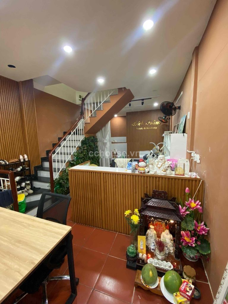 Bán nhà MTKD Vườn Lài ngay Phạm Văn Xảo. DT 4x18m, 3 tầng