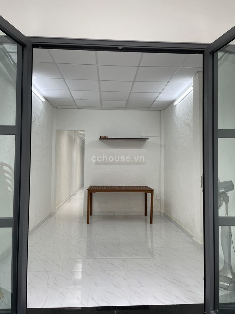 Bán nhà hẻm 285 CMT8, P.Hòa Hưng. DT 3.22x21m