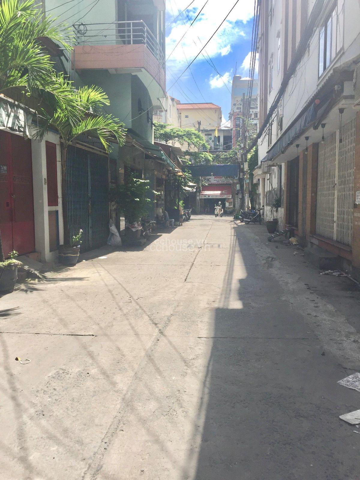 NHÀ HẺM THÀNH THÁI, QUẬN 10, DT: 86M2 (4.64X18), KC: TRỆT LỬNG 2 LẦU SÂN THƯỢNG, GIÁ: 18.5 TỶ
