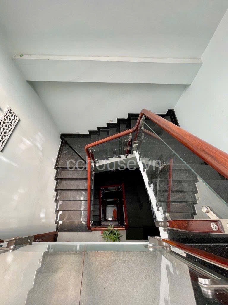 Hẽm 6m 156 Tô Hiến Thành Quận 10 diện tích 4x25m nhà 3 lầu