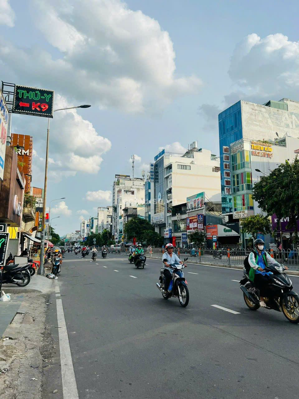 Nhà Mới Mặt Tiền Nguyễn Văn Cừ chỉ 20.5 tỷ hđt 40 triệu