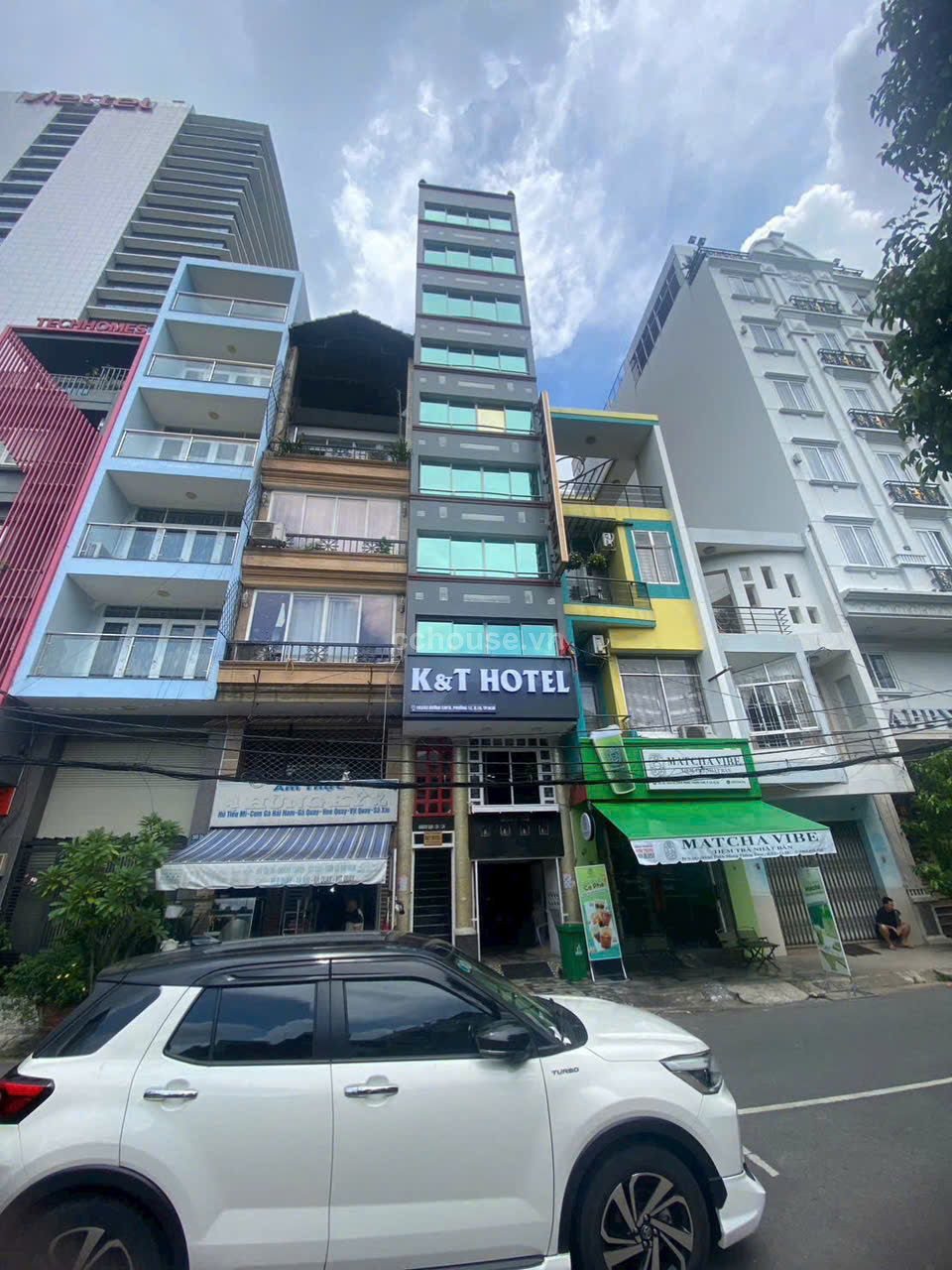 KHÁCH SẠN 11 TẦNG CMT8 QUẬN 10 NGAY HA DO TOÀ NHÀ VIETTEL HĐT 100 TRIỆU/THÁNG