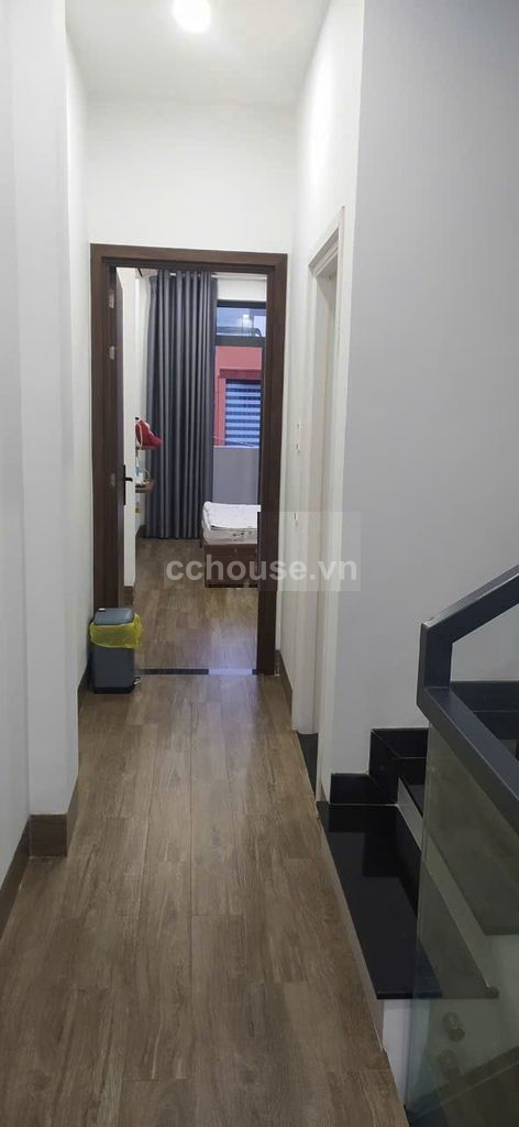 Bán nhà hẻm 8m Thành Thái, P.Diên Hồng. DT 3x22m, 3 tầng ST