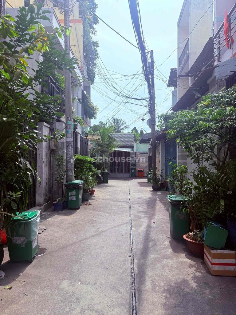 Bán nhà hẻm 5m Lạc Long Quân, P.Bình Thới. DT 3.7x15m, 5 tầng ST