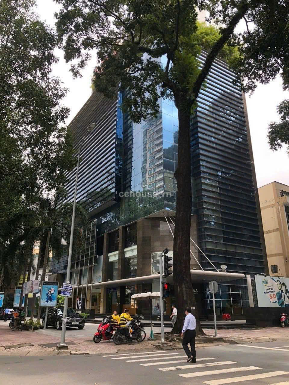 Toà nhà 15 tầng Góc 2MT Pasteur và Nguyễn Đình Chiểu.