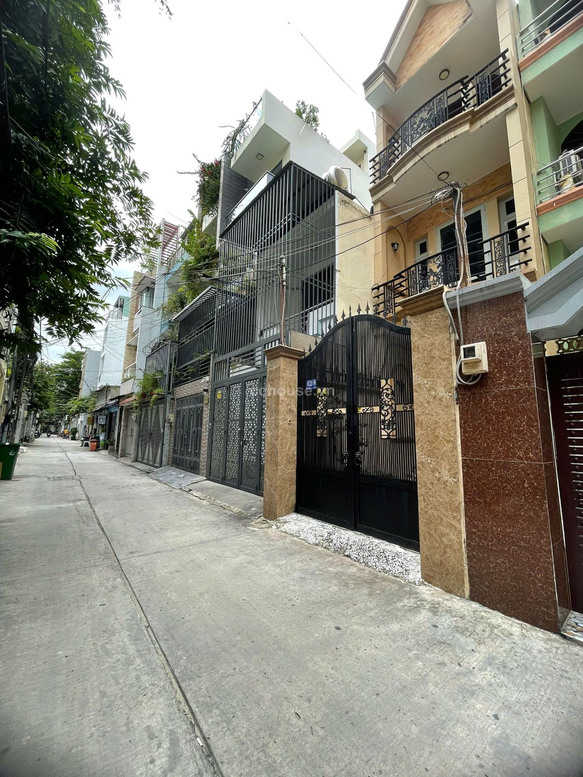 Hẻm xe hơi gần mặt tiền ngang 5.7m Nguyễn Đình Chiểu Q.3