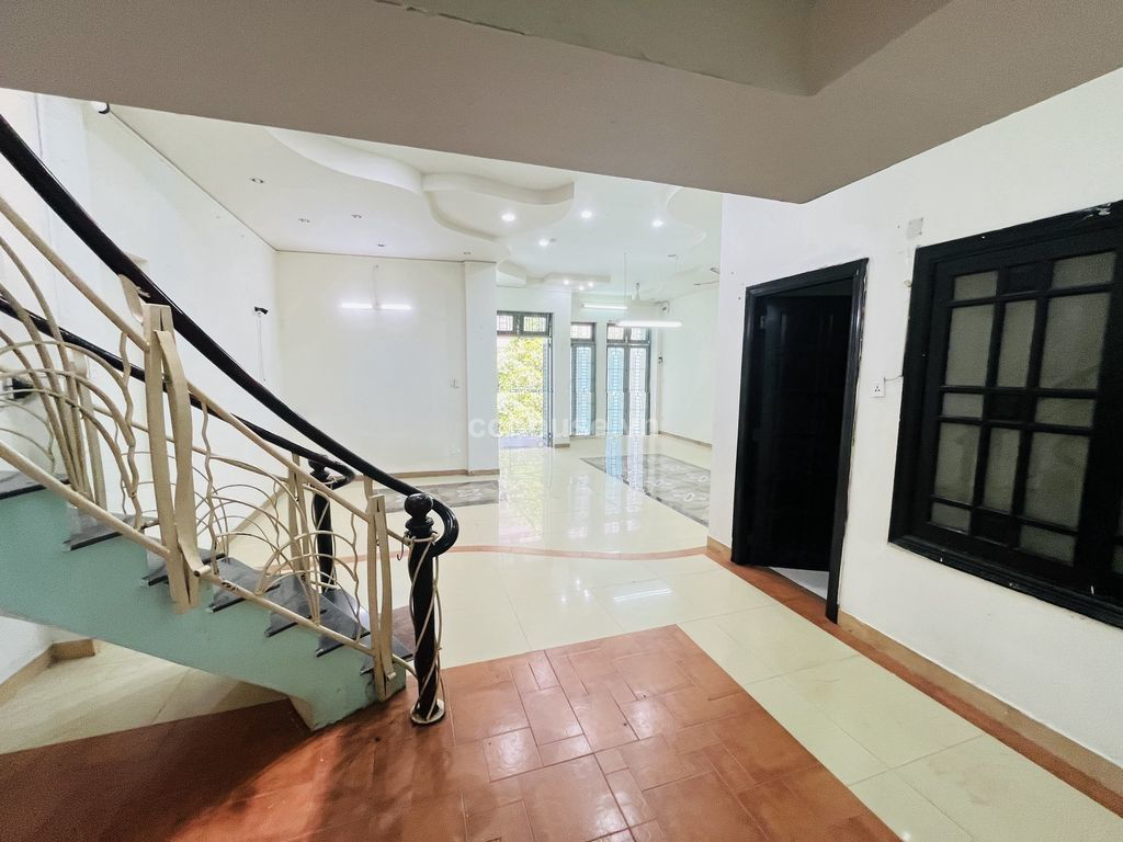 Nha-4-tang-ST-hem-noi-bo-truoc-nha-7m-To-Hien-Thanh-DT-111m2ngang-8m-id8908