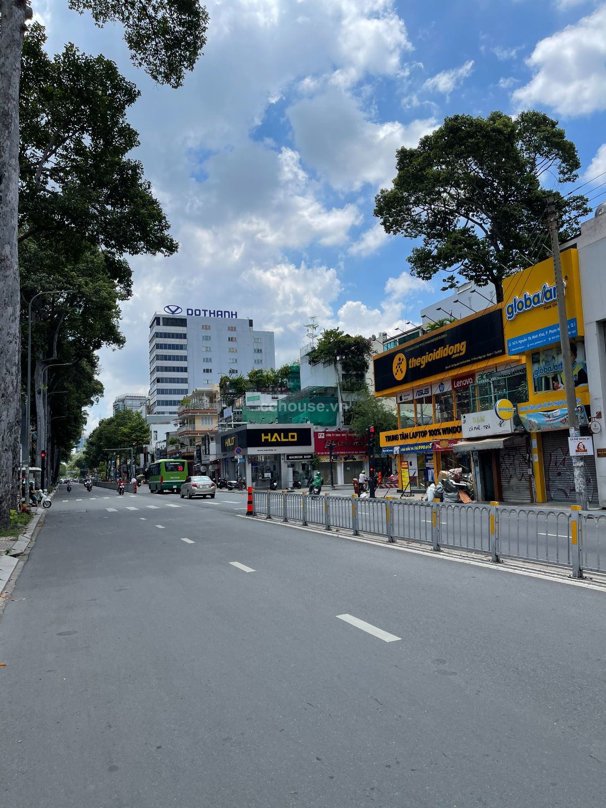 Cho thuê nhà 2MT Nguyễn Thị Minh Khai, P.Bàn Cờ. DT 92m2, 4 tầng MCT