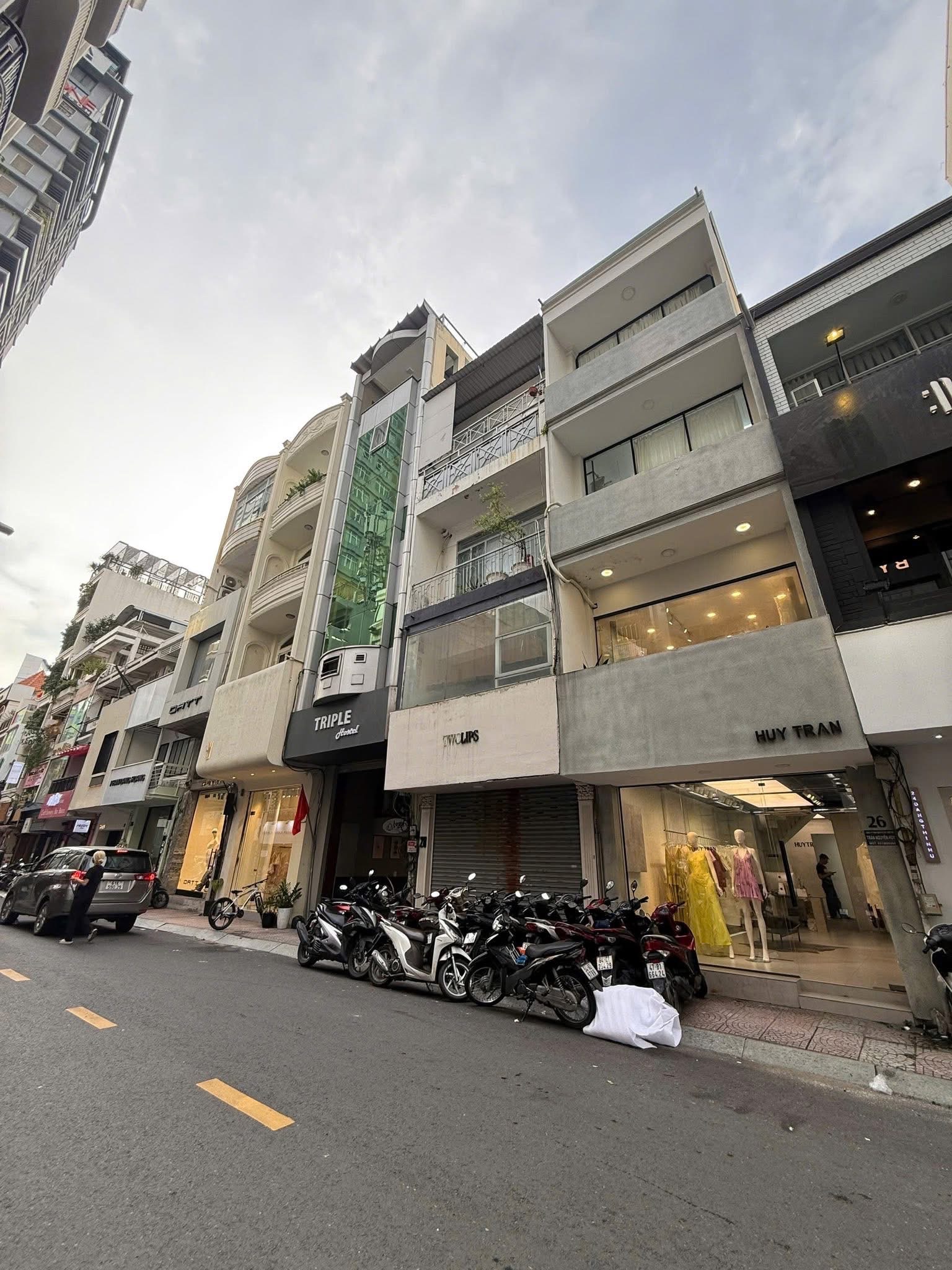 Mat-Tien-28-Dang-Thi-Nhu-Phuong-Ben-Thanh-Quan-1-nha-4-tang-ngay-Cho-Ben-Thanh-id9096