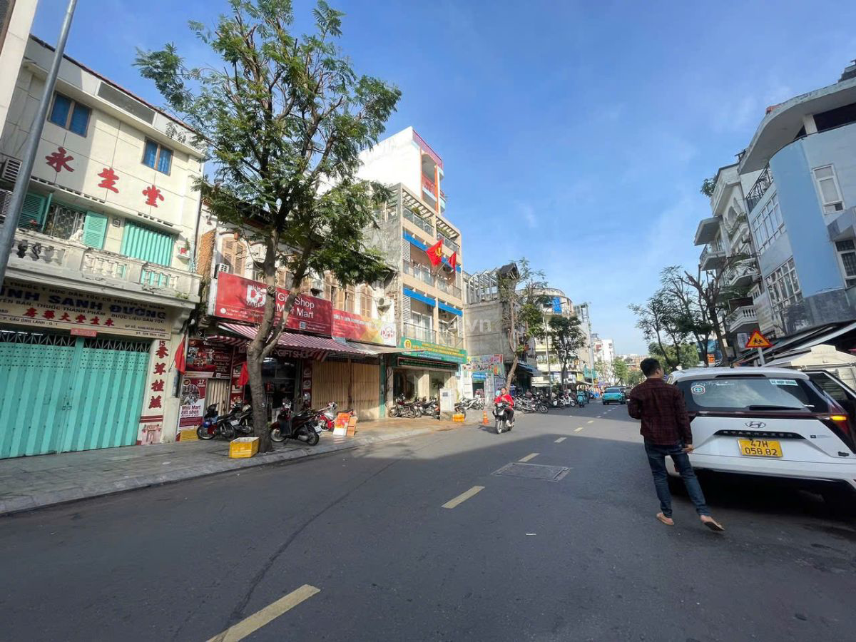 Siêu Vị Trí Nhà Mặt Tiền Yersin - Chợ Bến Thành Quận 1- Ngang 10m Cực Kỳ Đắc Địa Giá Trị Tăng Cao