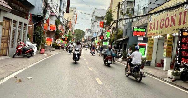 Nhà Mặt Tiền chỉ 13.8 tỷ gọi 0915 166 797 - Kevin Nguyễn.