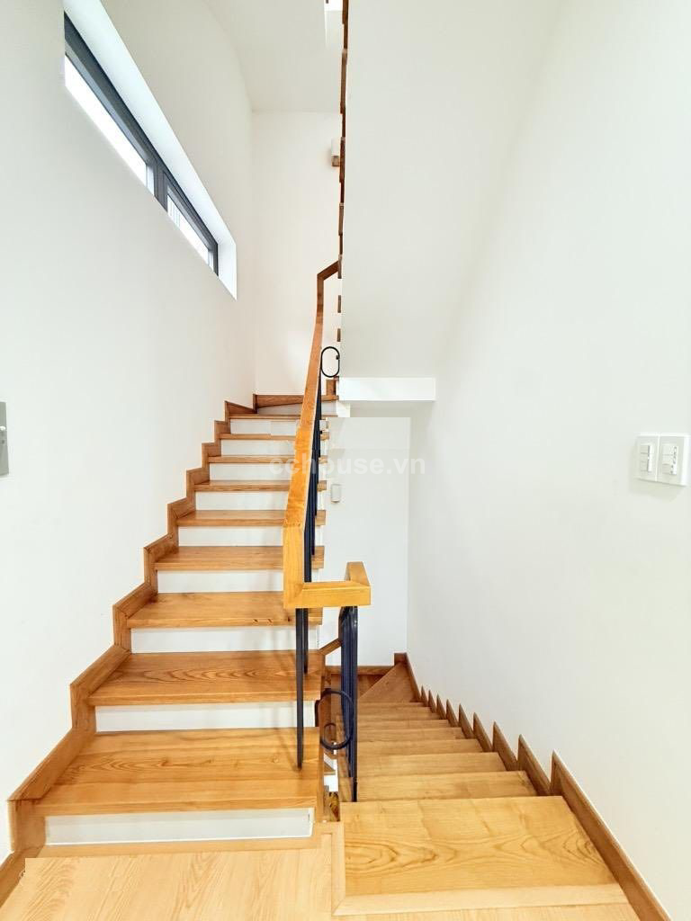 Bán nhà HXH 3 Tháng 2, P.Vườn Lài. DT 4.23x13.5m, 4 tầng ST