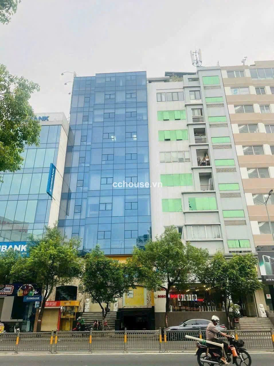 Toà Nhà Nguyễn Văn Trỗi 11,1m × 15,2m. Công nhận: 168,8 m2
- Kết cấu: Hầm + 10 Tầng, 1262 m2 sàn.
