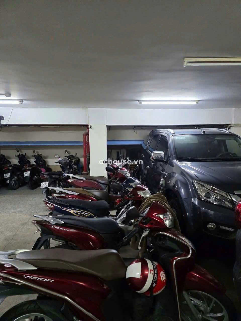 Toà Nhà Nguyễn Văn Trỗi 11,1m × 15,2m. Công nhận: 168,8 m2
- Kết cấu: Hầm + 10 Tầng, 1262 m2 sàn.