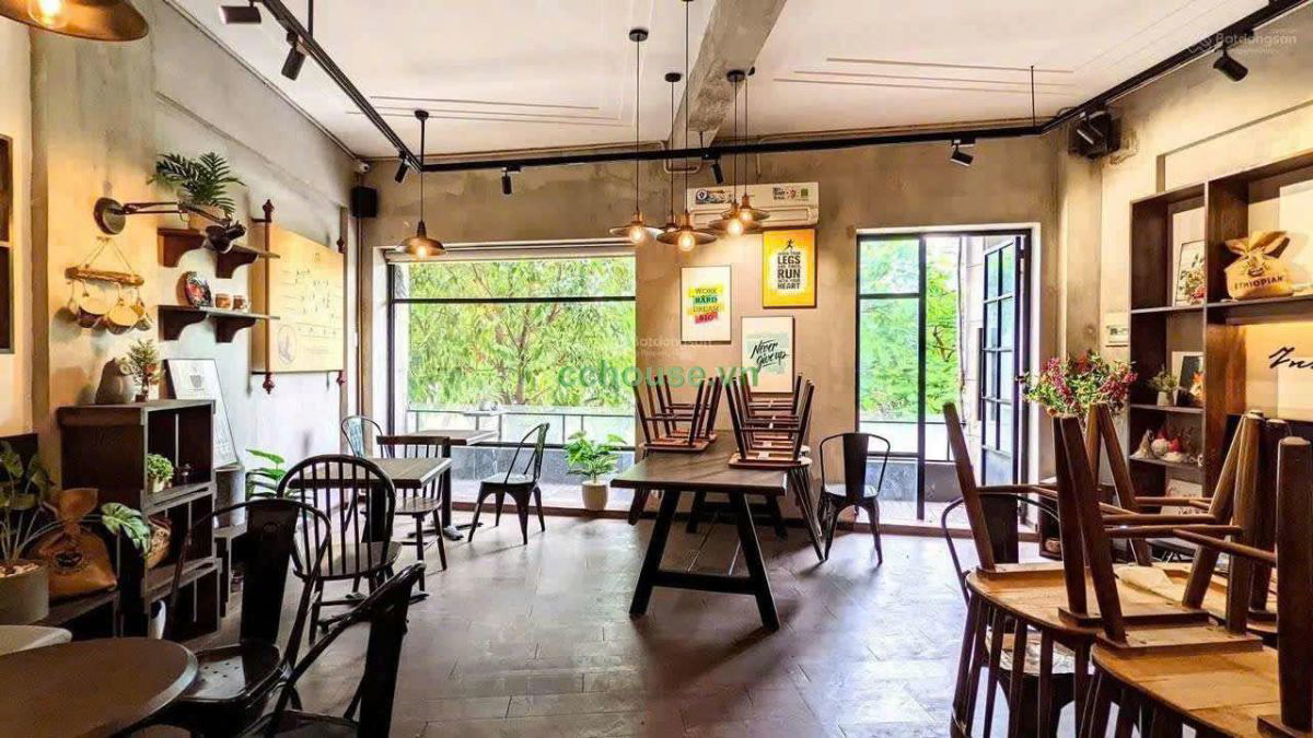 MẶT TIỀN VIEW SÔNG TRƯỜNG SA QUẬN PHÚ NHUẬN 4 TẦNG HĐT 55 TRIỆU/ THÁNG