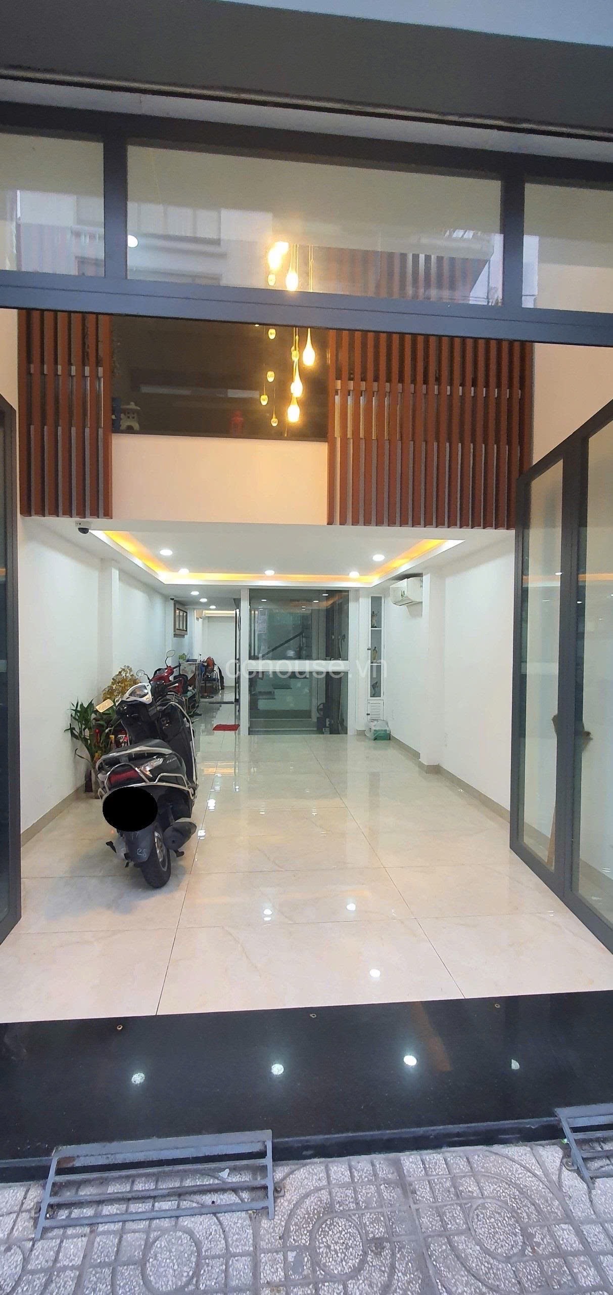 Nhà 5 tầng có thang máy mặt tiền Ngô Thị Thu Minh phường 2 quận Tân Bình 