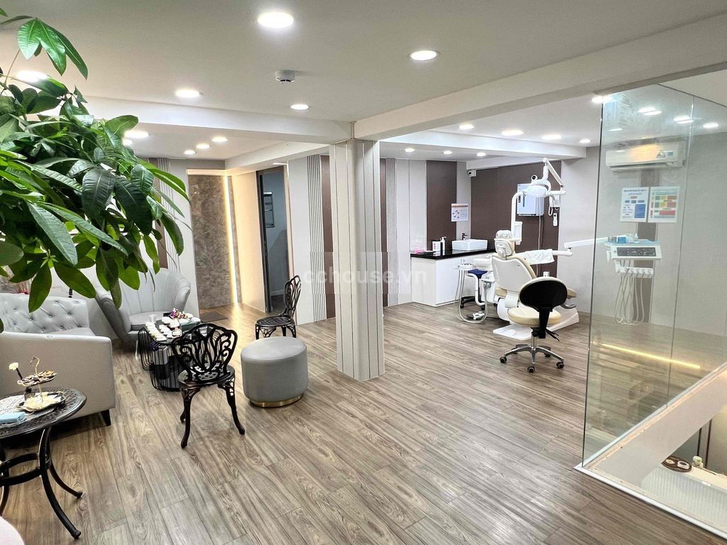 Cho thuê NCMT Phan Xích Long, P.Cầu Kiệu. DT 8x16m, hầm 3 tầng