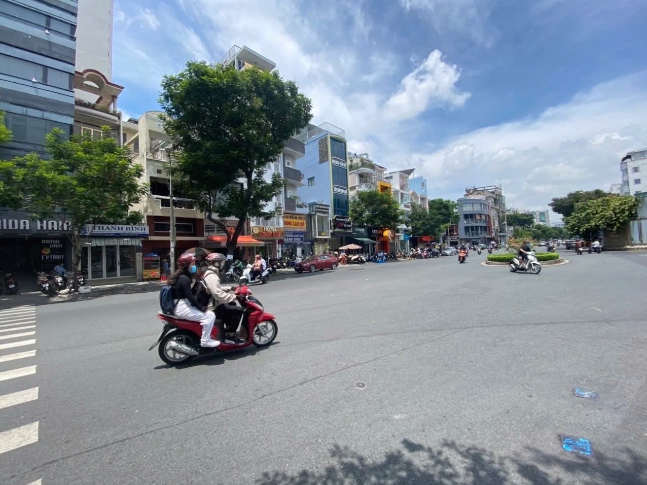 Mặt tiền 55 Nguyễn Cư Trinh , Quận 1 hầm 6 tầng