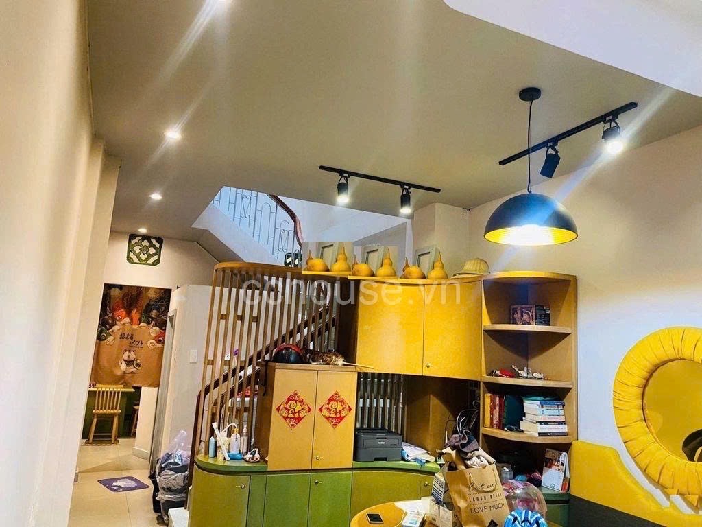 Bán nhà 3 tầng hẻm xe hơi Thành Thái phường 14 quận 10