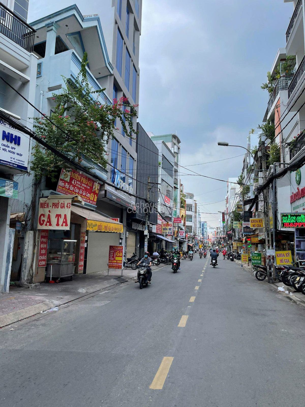 Nhà Mặt Tiền Quận 10 Giá Tốt anh Nguyễn.