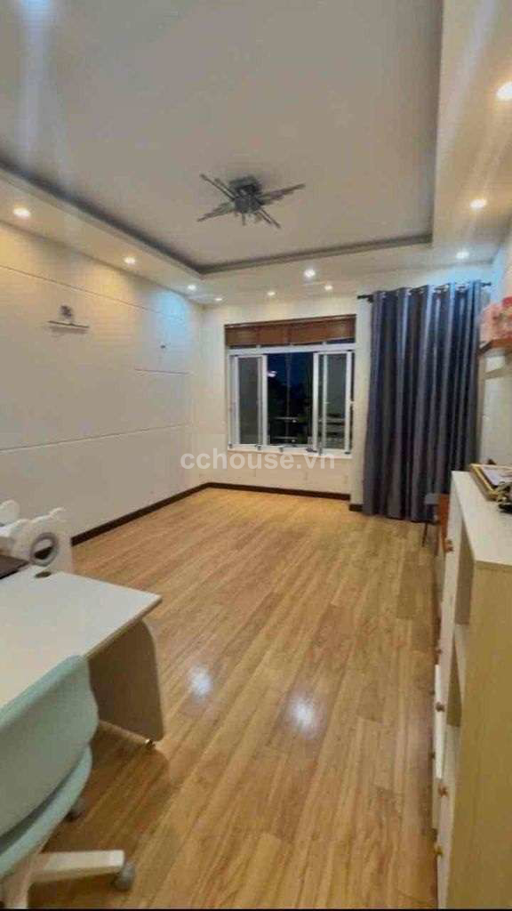 Bán nhà MTKD Xuân Hồng, P.Bảy Hiền. DT 4x18.5m, 4 tầng ST