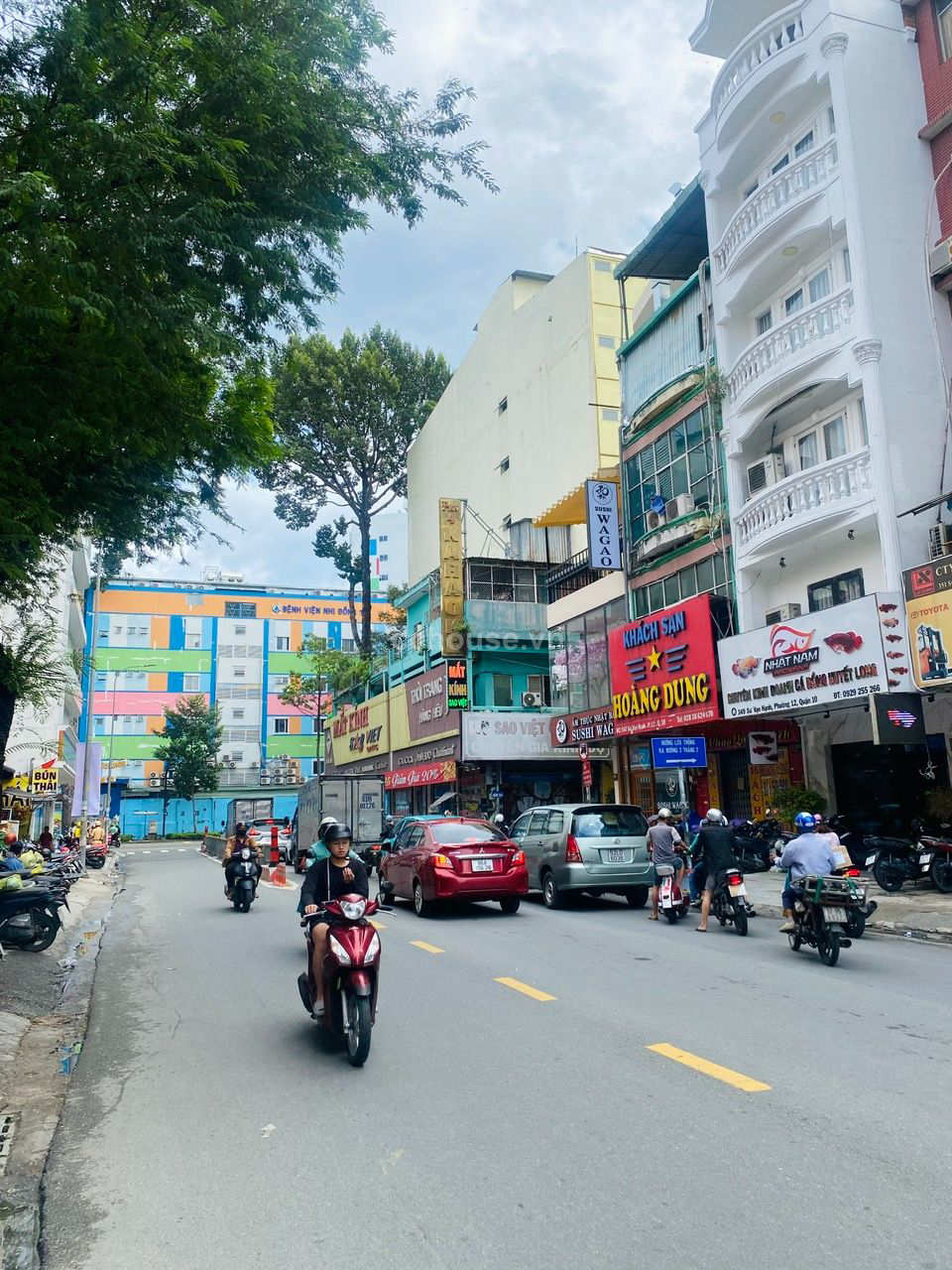 TÒA NHÀ 4 TẦNG MT KINH DOANH SƯ VẠN HẠNH DIỆN TÍCH 4.5X16M CẠNH TTTM BẬT NHẤT QUẬN 10