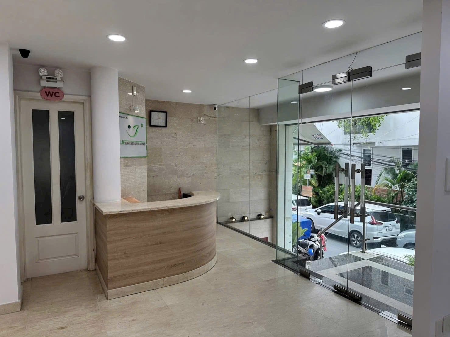 Toà Nhà mặt Tiền Khu Phan Xích Long hầm 6 tầng 