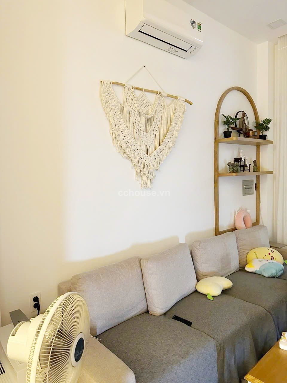 Bán nhà HXH 3 Tháng 2, P.Vườn Lài. DT 4.23x13.5m, 4 tầng ST