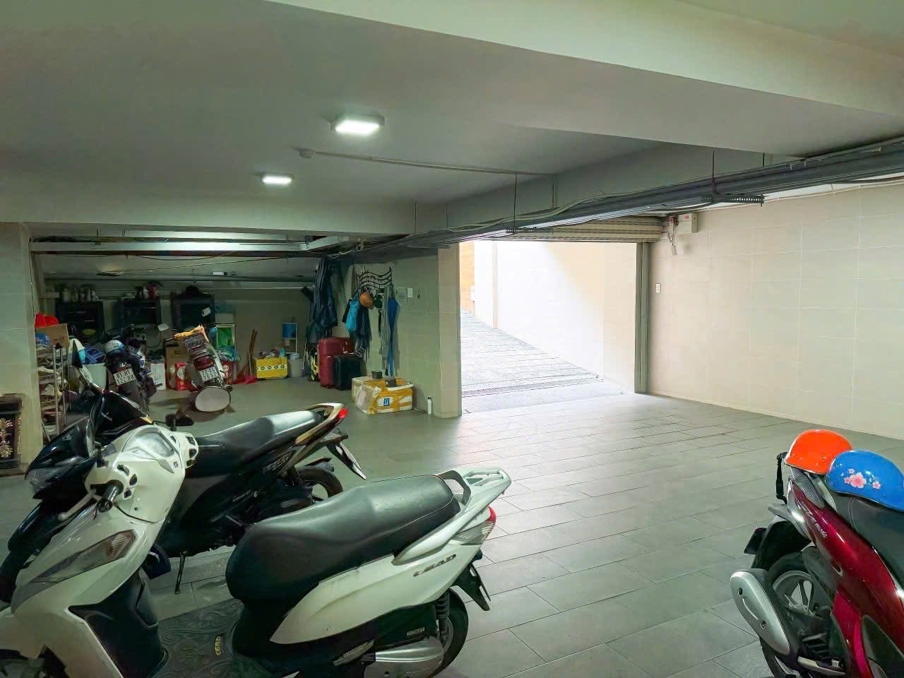 Toà nhà mặt tiền 25 Lê Văn Huân Khu K300 diện tích 12.5x16m hầm 7 tầng