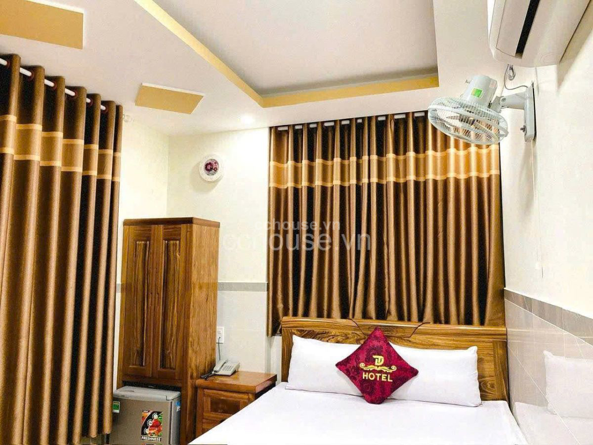 Khách Sạn Quận Tân Binh HĐT 720 triệu/ năm 