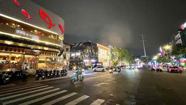 7 tang Phan Xich Long Quận Phú Nhuận Gọi 0915 166 797 - Kevin Nguyễn.