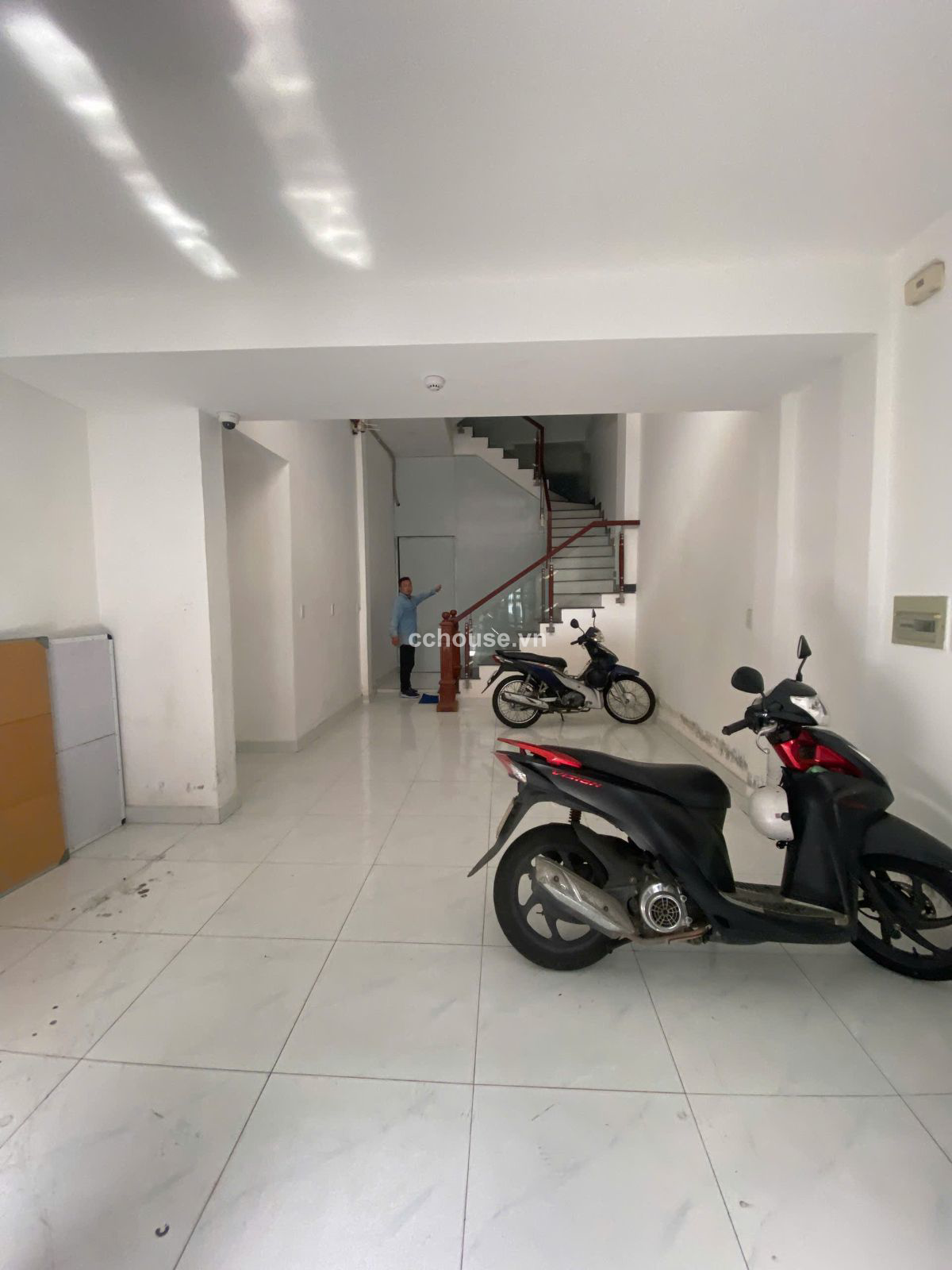 NHÀ MỚI ĐẸP - HẺM XE HƠI 6M NGAY ĐƯỜNG HÒA HẢO, QUẬN 10