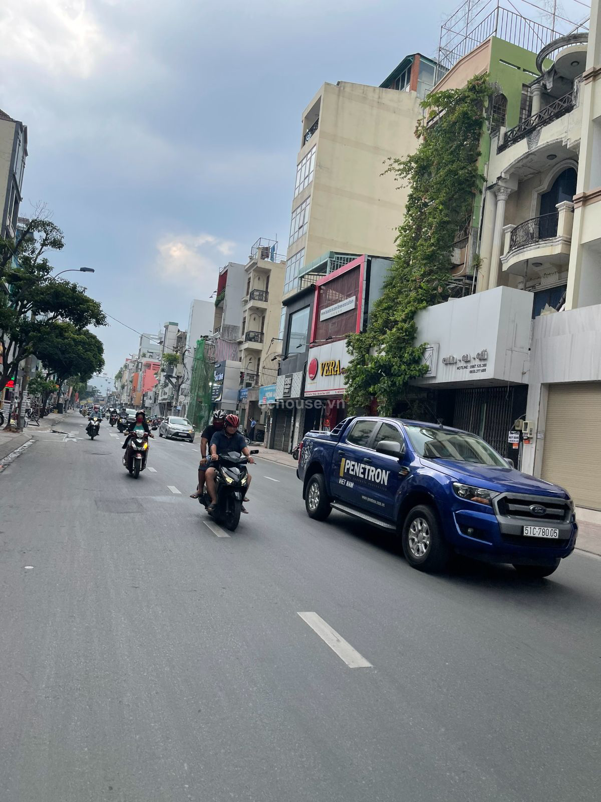 MT 178-180 Hồ Văn Huê. DT 9.3x16m nở hậu 20m