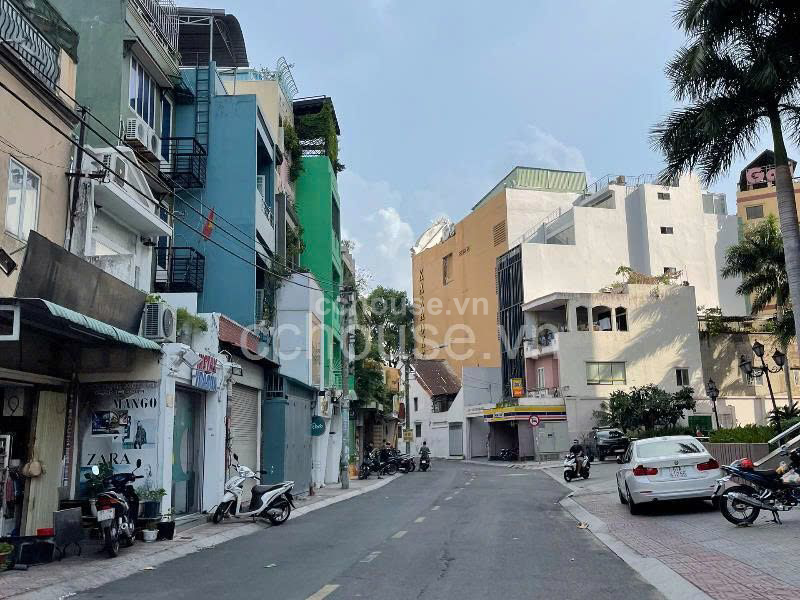 Tân Định Quận 1 gần Hai Bà Trưng Giá chỉ 25 tỷ gọi - a Nguyễn.