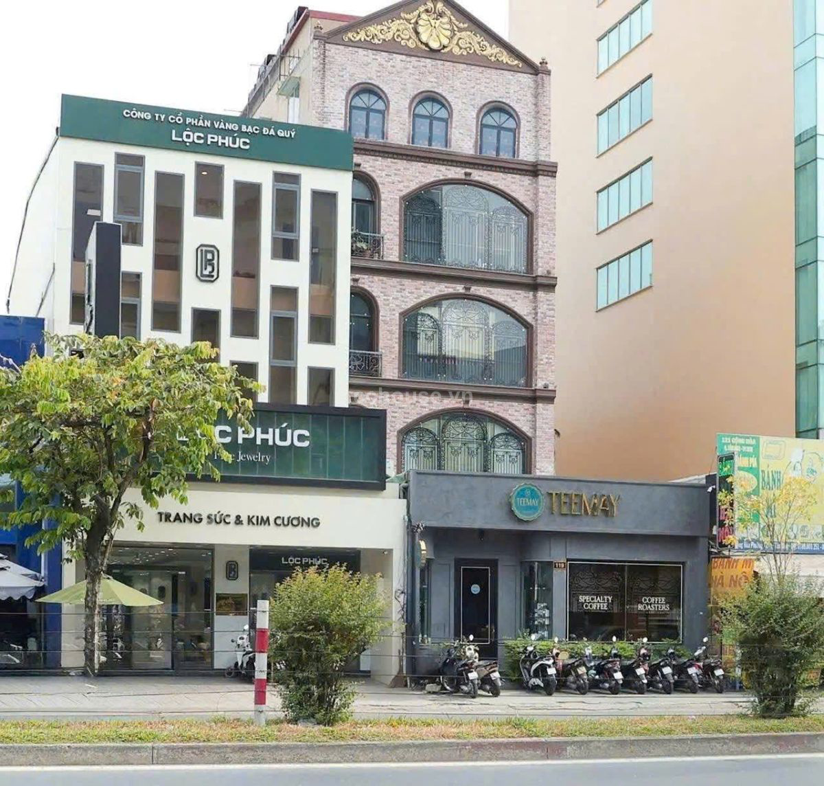 Toa-nha-2MT-Cong-Hoa-DT-83x32m-ham-5-tang-id8936