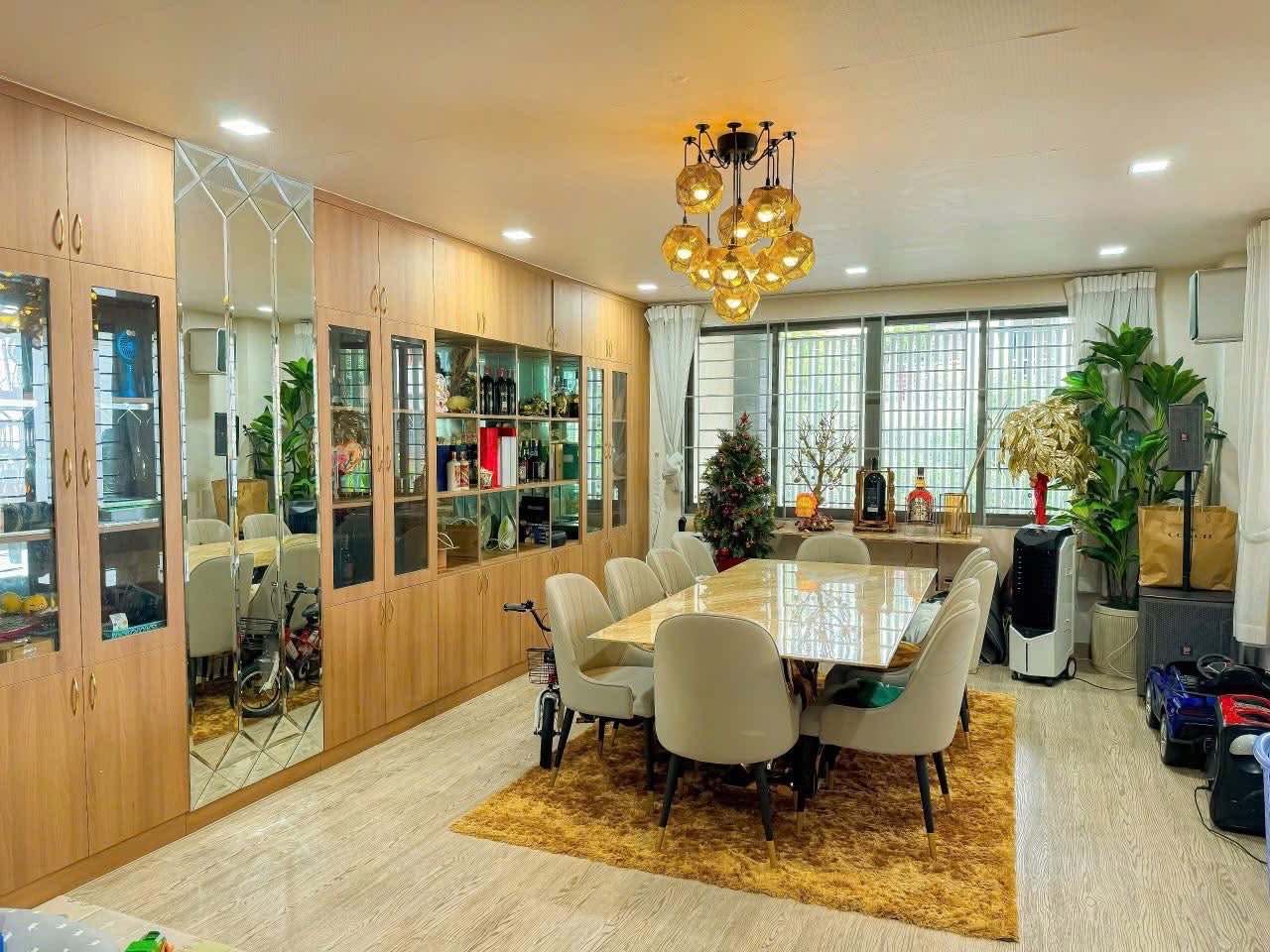 Toà nhà mặt tiền 25 Lê Văn Huân Khu K300 diện tích 12.5x16m hầm 7 tầng