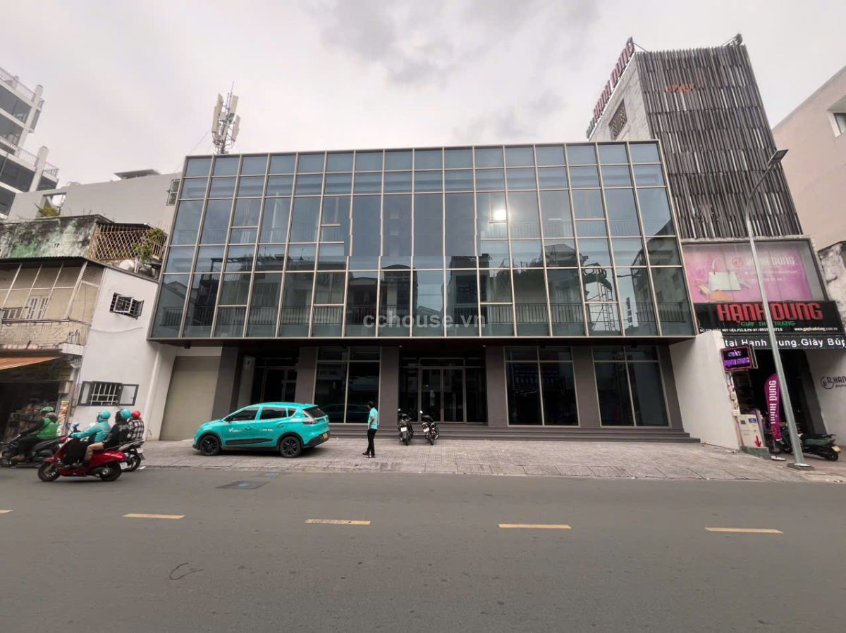 Cho thuê nhà MT 22 Trần Huy Liệu, P.Phú Nhuận. DT 22x20m, hầm 4 tầng