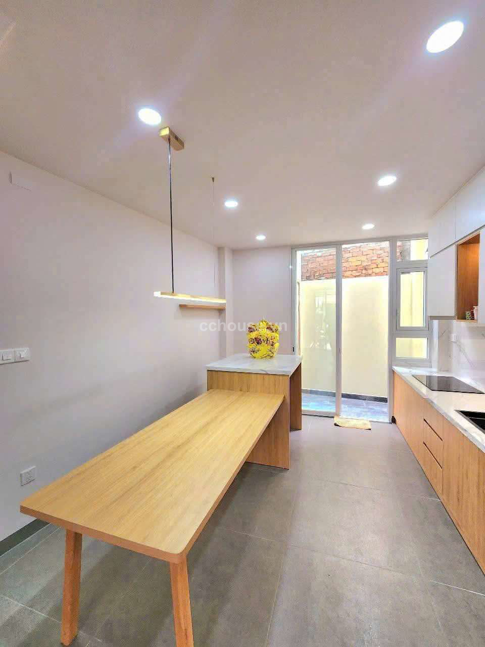 NHÀ BÁN MẶT TIỀN TRẦN QUỐC THẢO, QUẬN 3, DT: 4.8X20M – KC: TRỆT, 2 LẦU, GIÁ 32.5 TỶ