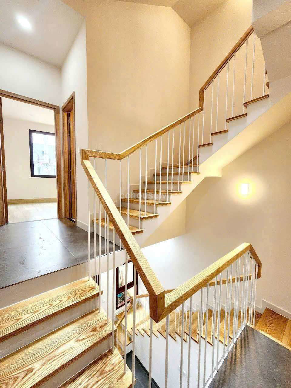 NHÀ HẺM 9M ĐƯỜNG NGUYỄN THIỆN THUẬT QUẬN 3, DT: 83.9M2 (5X16), KC: TRỆT LỬNG 4 LẦU,MCT, GIÁ: 25.5 TỶ