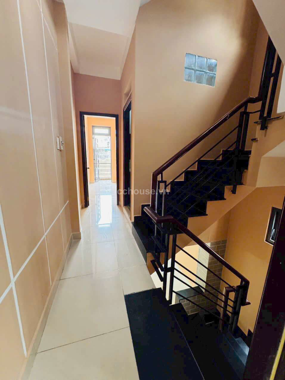 Bán nhà 4 tầng căn góc hẻm 1/ Đồng Đen phường 14 Quận Tân Bình