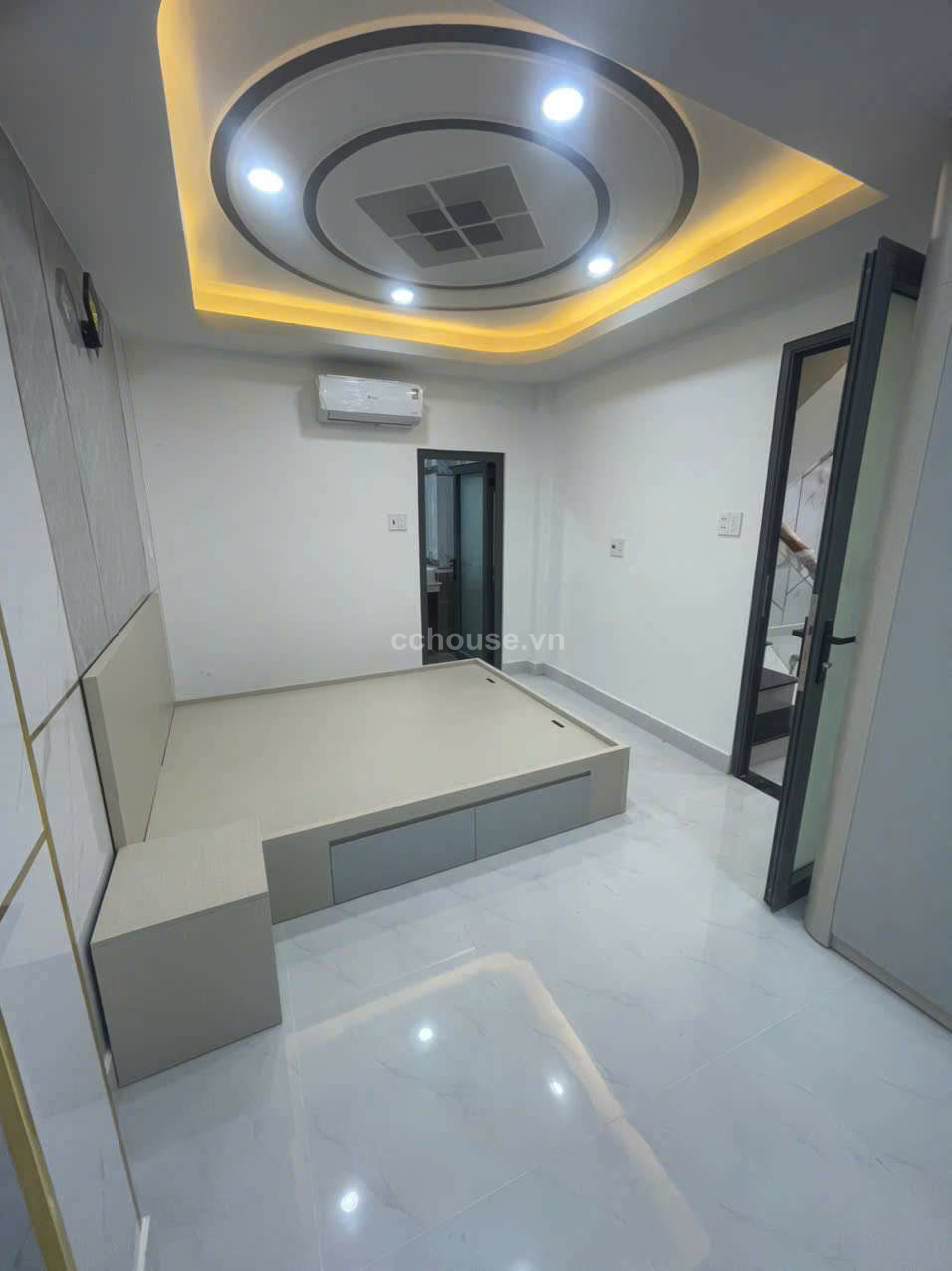 NHÀ HẺM CMT8 QUẬN 3, DT: 4.3X26M, KC: TRỆT 2 LẦU, GIÁ: 18.5 TỶ
